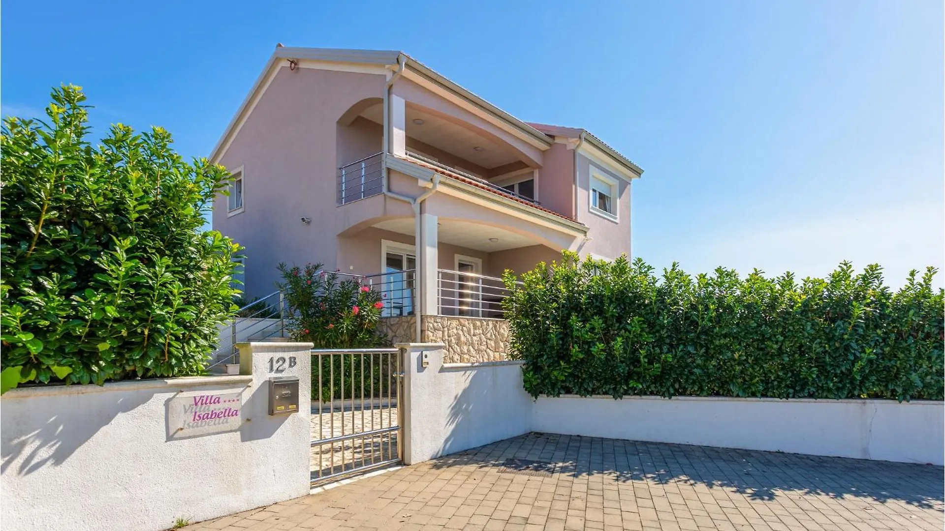 Stunning Home In Linardici With Wifi 0*,